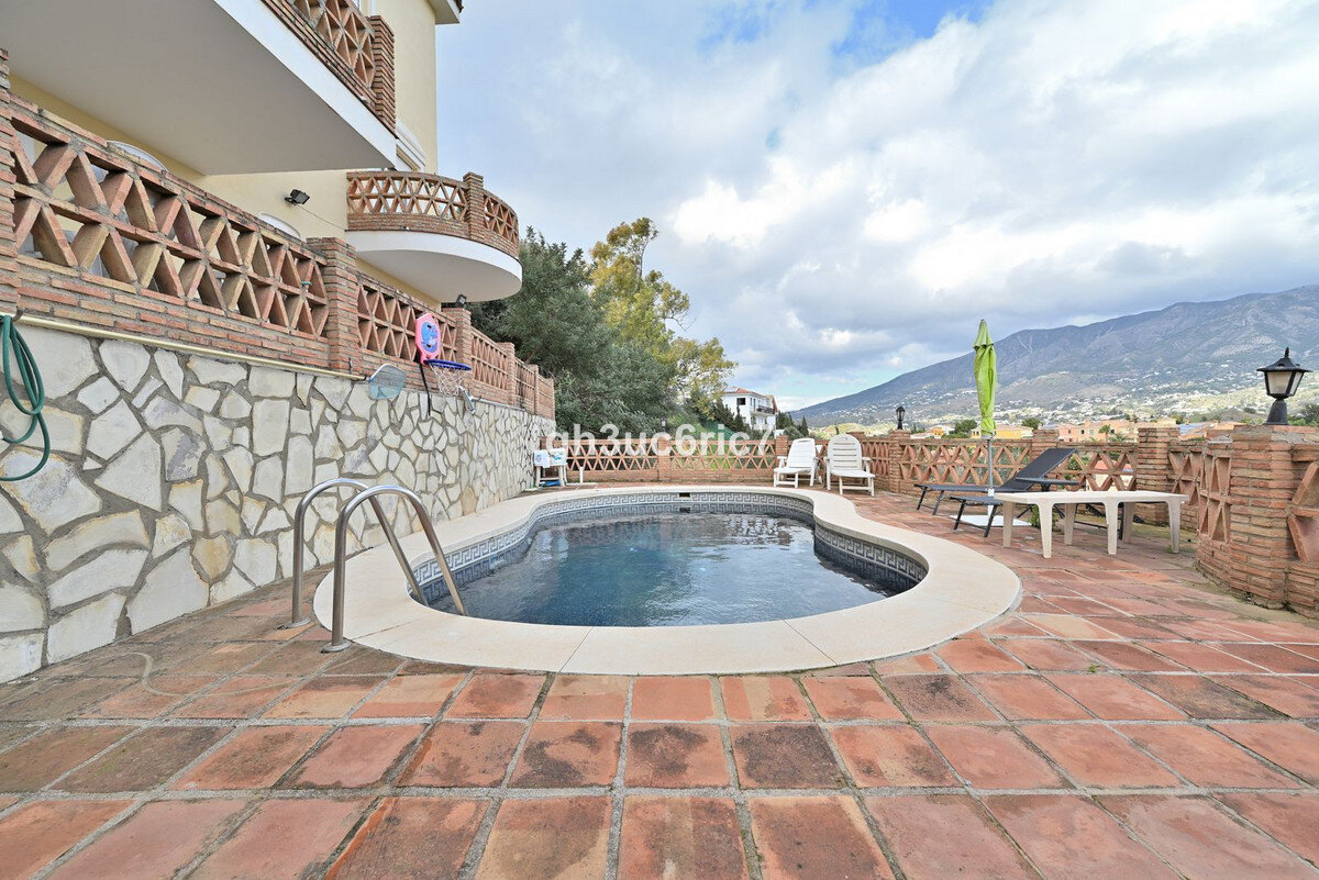 Villa zum Kauf 649.000 € 5 Zimmer 226 m²<br/>Wohnfläche 534 m²<br/>Grundstück Mijas Costa 29649