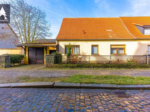 Doppelhaushälfte zum Kauf 129.000 € 5 Zimmer 110 m² 570 m² Grundstück Georgstraße 16 Aschersleben 06449