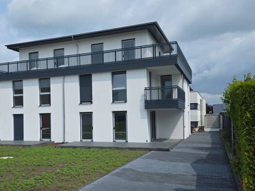 Doppelhaushälfte zur Miete - Erstbezug 2.280 € 4 Zimmer 190 m² 350 m² Grundstück frei ab sofort Südlengern Kirchlengern 32278