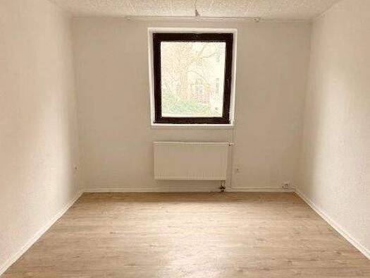 Wohnung zur Miete 300 € 1 Zimmer 28 m² 4 Geschosse frei ab sofort Unterbilk Düsseldorf 40217