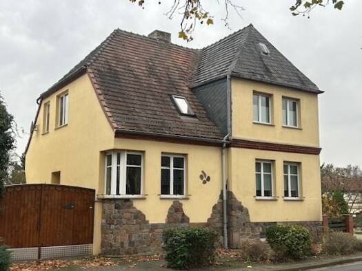 Einfamilienhaus zum Kauf 225.000 € 5 Zimmer 112 m² 1.135 m² Grundstück frei ab sofort Loburger Straße 6 Möckern 39291