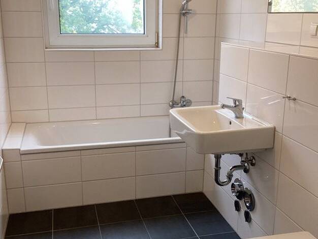 Wohnung zur Miete 654 € 2,5 Zimmer 58,9 m² 3. Geschoss frei ab 03.10.2026 Tilsitstraße 27 Kücknitz Lübeck 23569