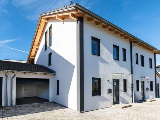 Doppelhaushälfte zum Kauf 5 Zimmer 140 m² 255 m² Grundstück Hochburg-Ach / Holzgassen 5122