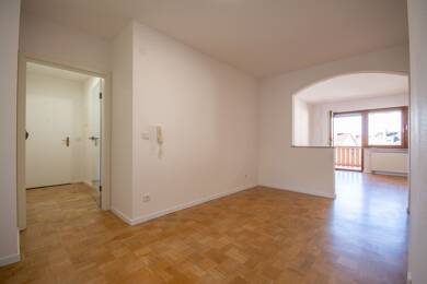 Wohnung zur Miete 970 € 3,5 Zimmer 83 m² frei ab sofort Neumarkt Neumarkt in der Oberpfalz 92318