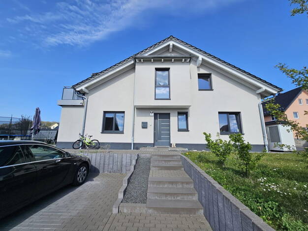 Doppelhaushälfte zum Kauf provisionsfrei 569.000 € 4 Zimmer 160 m² 393 m² Grundstück Ranstadt 63691