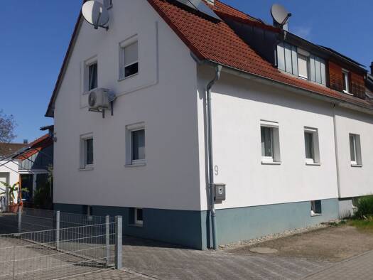 Doppelhaushälfte zum Kauf 438.000 € 4 Zimmer 130 m² 374 m² Grundstück Kleinsteinbach Pfinztal 76327