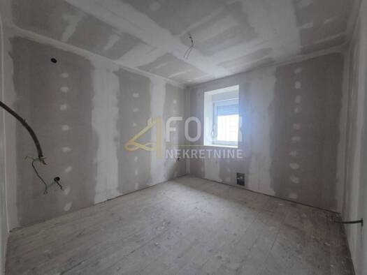 Haus zum Kauf 198.000 € 6 Zimmer 250 m² Delnice Delnice