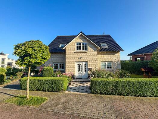 Einfamilienhaus zur Versteigerung 398.000 € 9 Zimmer 227 m² 582 m² Grundstück Bad Gandersheim 37581