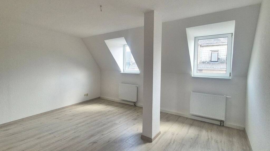 Wohnung zur Miete 345 € 2 Zimmer 60 m² 4. Geschoss frei ab sofort Bahnhofstr. 71 Döbeln 04720