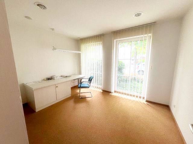 Praxisfläche zum Kauf 649.000 € 10 Zimmer 260 m²<br/>Bürofläche Rüdersdorf Rüdersdorf bei Berlin 15562