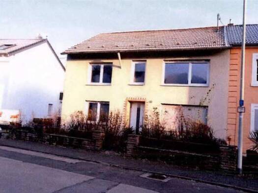 Einfamilienhaus zum Kauf provisionsfrei 302.000 € 8 Zimmer 203 m² 677 m² Grundstück Wasserliesch 54332