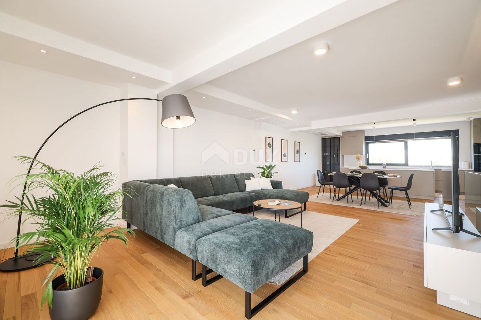 Wohnung zum Kauf 675.000 € 4 Zimmer 163 m²<br/>Wohnfläche Privlaka center 23233