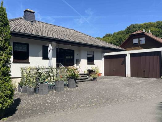 Einfamilienhaus zum Kauf 293.000 € 7 Zimmer 179 m² 555 m² Grundstück Gerolstein 54568