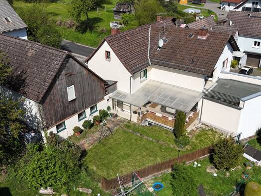 Einfamilienhaus zum Kauf 299.000 € 10 Zimmer 227 m² 580 m² Grundstück Schwickartshausen Nidda 63667