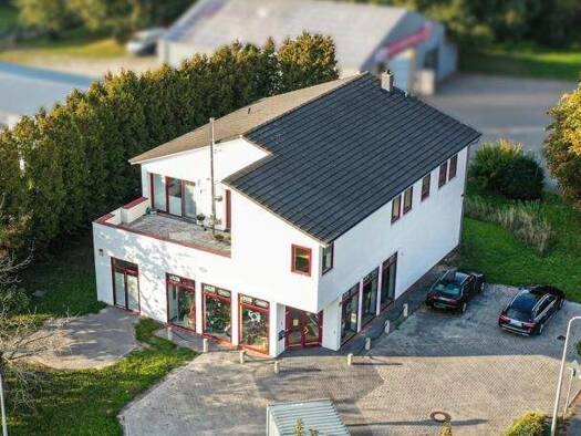 Gewerbeobjekt zum Kauf als Kapitalanlage geeignet 580.000 € 314 m² 1.200 m² Grundstück teilbar ab 314 m² Cuxhaven 27472