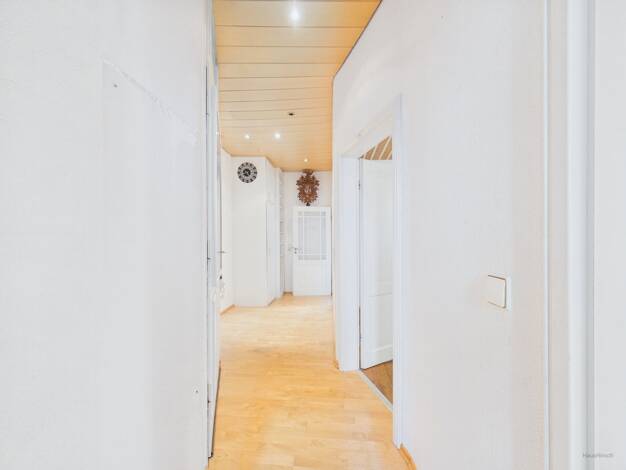 Wohnung zum Kauf 180.000 € 2 Zimmer 57 m² 2. Geschoss Bad Cannstatt Bad Cannstatt 70372