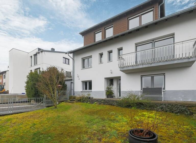 Mehrfamilienhaus zum Kauf 499.000 € 7 Zimmer 152 m²<br/>Wohnfläche 683 m²<br/>Grundstück Stein Königsbach-Stein / Stein 75203