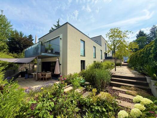 Mehrfamilienhaus zum Kauf als Kapitalanlage geeignet 1.850.000 € 12 Zimmer 380 m² 696 m² Grundstück Zirndorf Zirndorf 90513