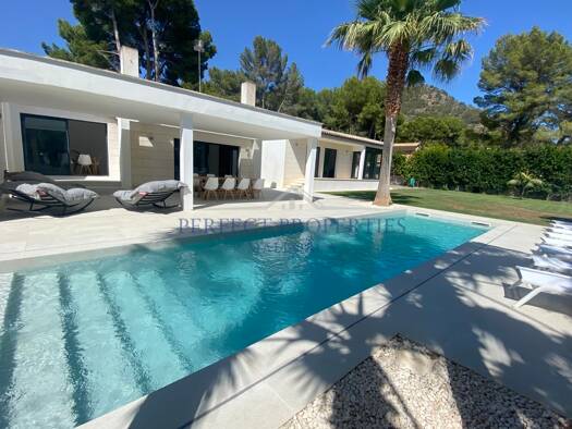 Villa zur Miete 4.500 € 9 Zimmer 260 m² 1.500 m² Grundstück Casas de los Pinos 07559