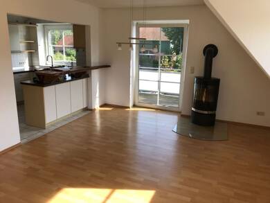 Wohnung zur Miete 840 € 2,5 Zimmer 77 m² Geschoss 1/1 frei ab 15.07.2025 Heidmühlen 24598