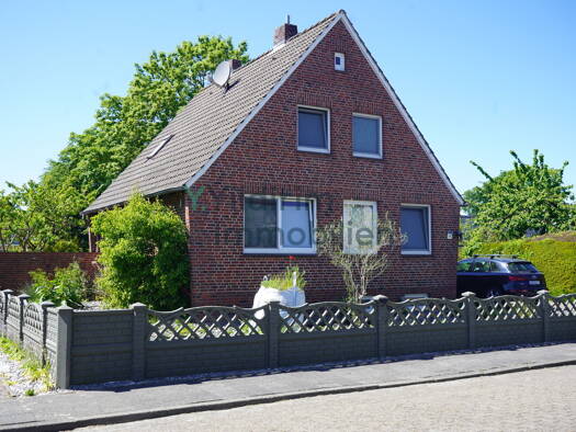 Einfamilienhaus zum Kauf 295.000 € 4,5 Zimmer 105 m² 751 m² Grundstück Groden Cuxhaven 27472