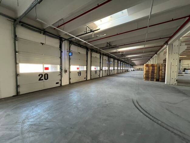 Lagerhalle zur Miete provisionsfrei 5.035 m² Lagerfläche teilbar ab 2.400 m² Bernburg 06406