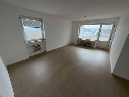 Wohnung zur Miete nur mit Wohnberechtigungsschein 355 € 3 Zimmer 68,4 m² 6. Geschoss frei ab sofort Bieler Straße 83 Gerlingsen Iserlohn 58638