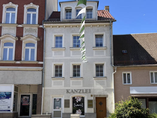 Wohn- und Geschäftshaus zum Kauf als Kapitalanlage geeignet 170.000 € 33 m² 220 m² Grundstück Altriesa Riesa 01589