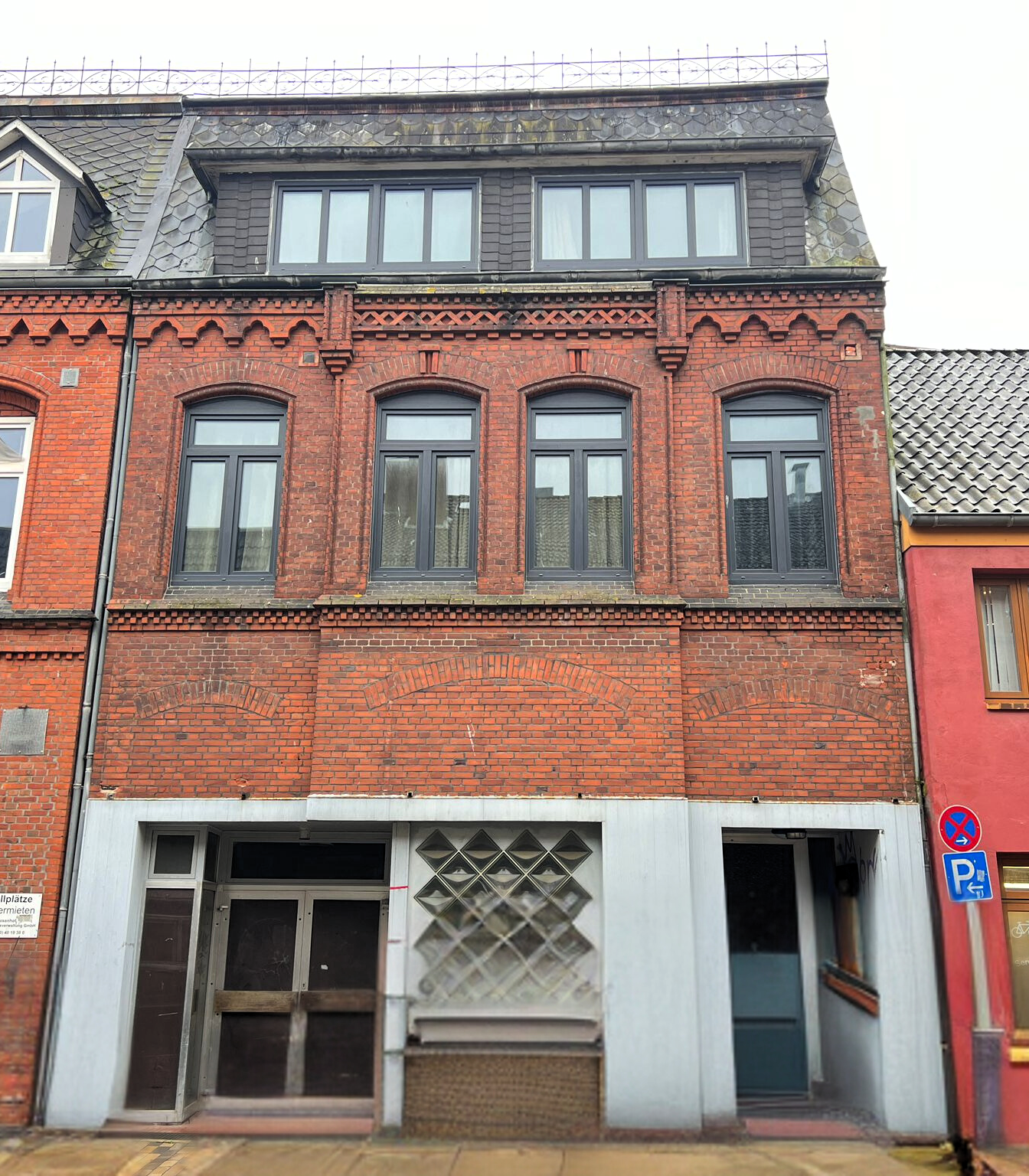 Mehrfamilienhaus zum Kauf 549.000 € 7 Zimmer 260 m²<br/>Wohnfläche 471 m²<br/>Grundstück Zentrum Husum 25813