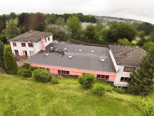Bürogebäude zum Kauf 1.159.000 € 9 Zimmer 750 m² Bürofläche Innenstadt Radevormwald 42477