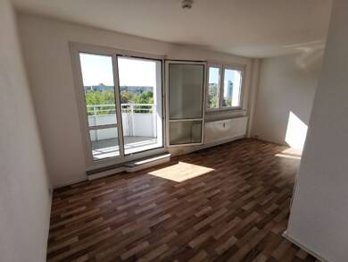 Wohnung zur Miete 289 € 1 Zimmer 37,9 m² 4. Geschoss frei ab 01.09.2025 Hemingwaystraße 24 Westliche Neustadt Halle 06126