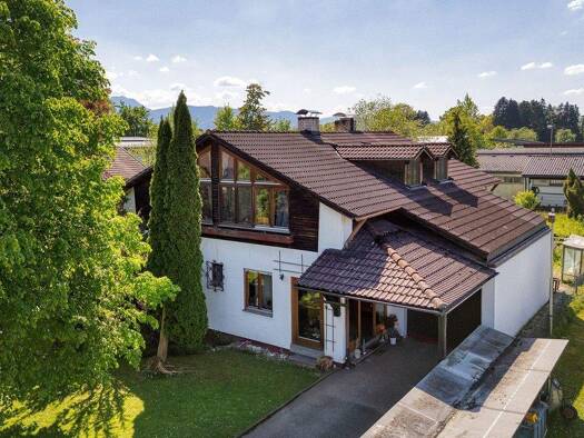 Einfamilienhaus zum Kauf 1.090.000 € 7 Zimmer 241 m² 970 m² Grundstück Pfraundorf Raubling 83064