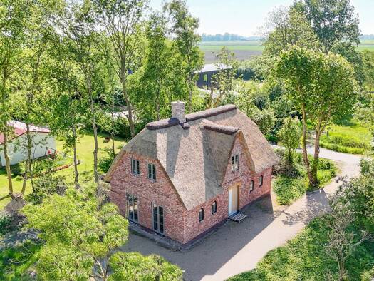 Einfamilienhaus zum Kauf 995.000 € 4 Zimmer 114,2 m² 1.742 m² Grundstück Oldenswort 25870