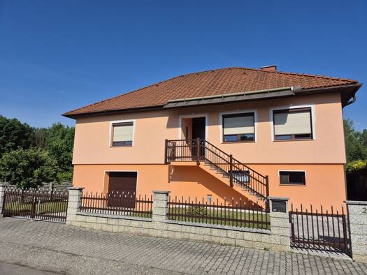 Einfamilienhaus zum Kauf 329.000 € 6 Zimmer 123 m² 1.122 m² Grundstück Seefeld-Kadolz 2062