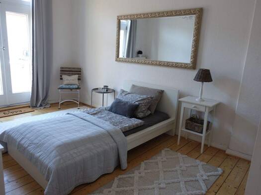 WG-Zimmer zur Miete auf Zeit 1.300 € 3,5 Zimmer 85 m² frei ab sofort Huder Str. 20 Woltmershausen Bremen 28197