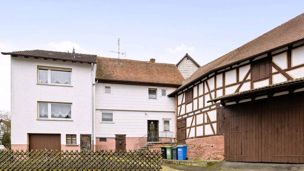 Einfamilienhaus zum Kauf 103.000 € 7 Zimmer 100 m² 280 m² Grundstück Anzefahr Kirchhain 35274