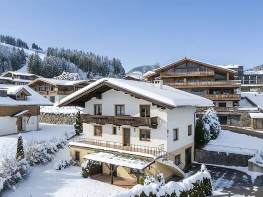 Mehrfamilienhaus zum Kauf 2.250.000 € 8 Zimmer 247 m² 848 m² Grundstück Ellmau 6352