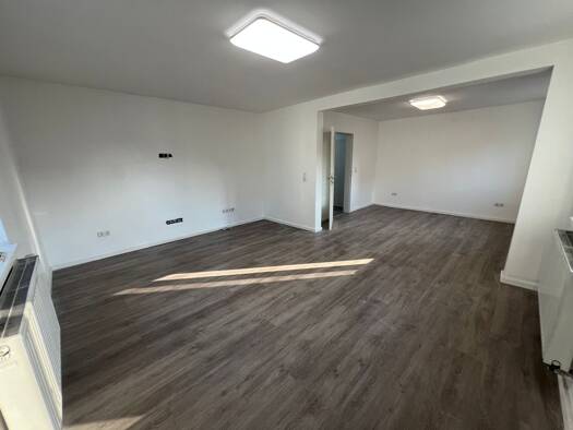 Doppelhaushälfte zur Miete 1.300 € 5 Zimmer 98 m² 230 m² Grundstück frei ab sofort Bergrheinfeld 97493
