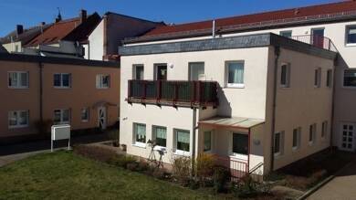 Wohnung zur Miete 679 € 4 Zimmer 123,9 m² 1. Geschoss frei ab sofort Brandenburger Straße 68 Genthin Genthin 39307