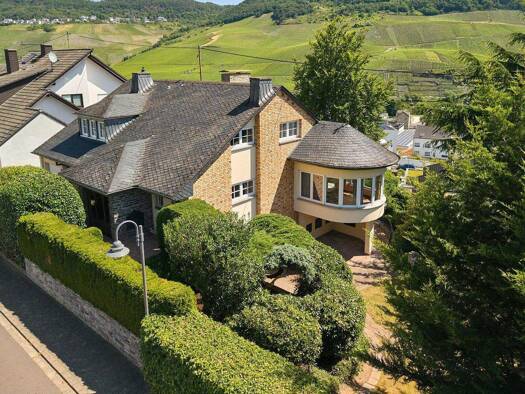 Einfamilienhaus zum Kauf provisionsfrei 950.000 € 11,5 Zimmer 316 m² 1.442 m² Grundstück Kues Bernkastel-Kues 54470