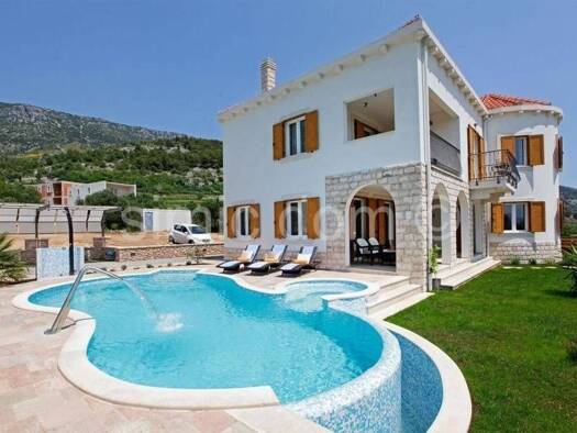 Villa zum Kauf 1.800.000 € 4 Zimmer 242 m² 542 m² Grundstück Bol 21420