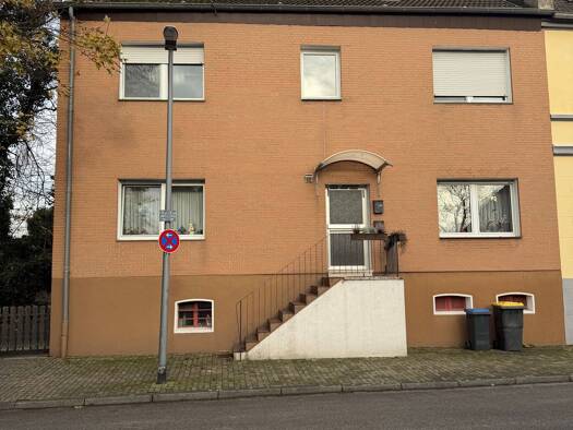 Wohnung zur Miete 595 € 3,5 Zimmer 84 m² Geschoss 1/1 frei ab 01.06.2026 Steinbergstraße 48 Röhlinghausen Herne 44649