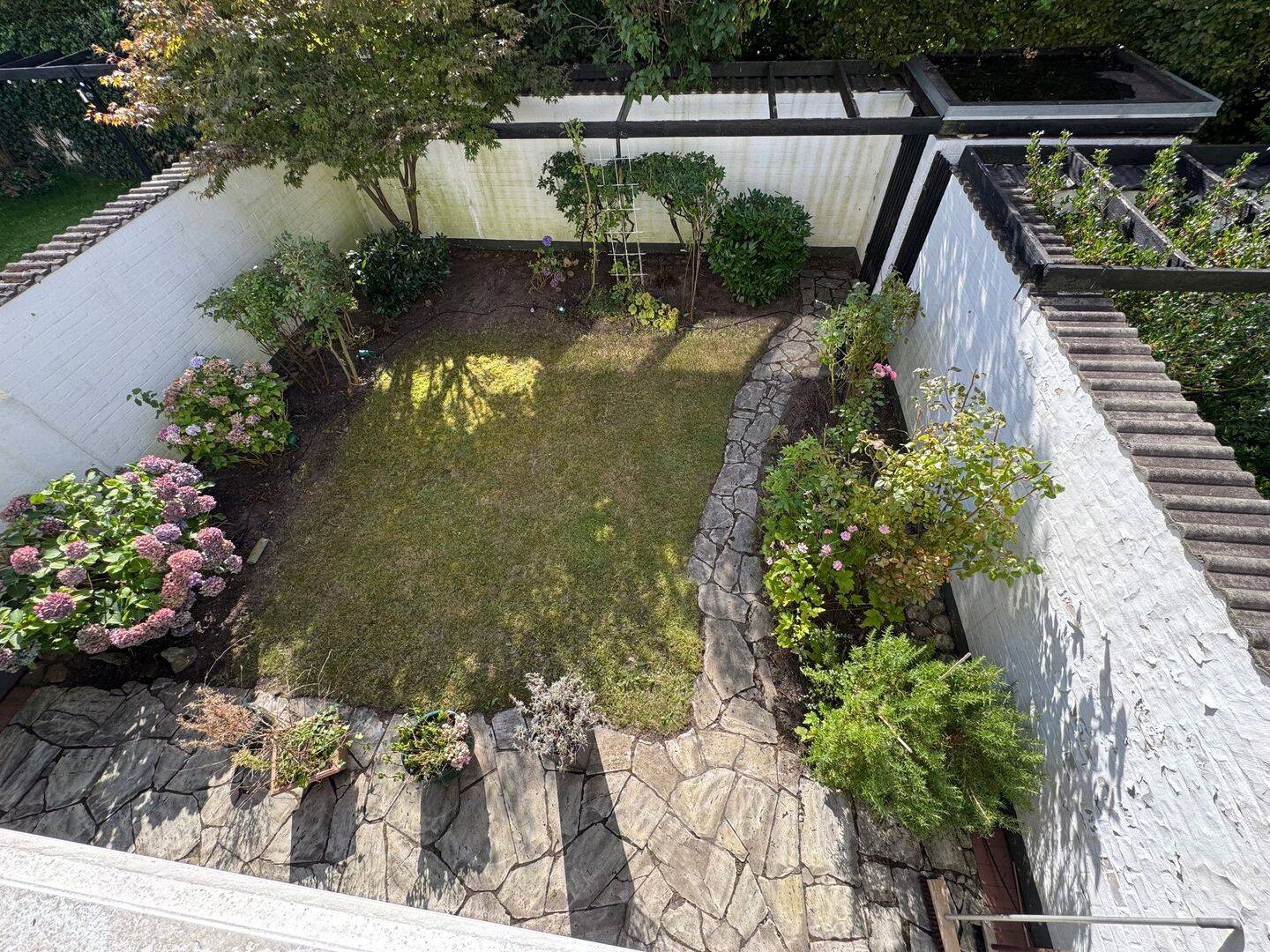 Property thumbnail 2