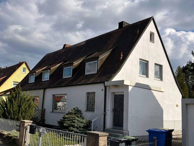 Doppelhaushälfte zum Kauf provisionsfrei 410.000 € 3 Zimmer 92 m² 580 m² Grundstück Falkenheim Nürnberg 90489