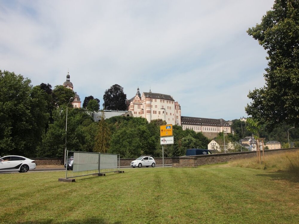 Bürofläche zur Miete 896 € 5 Zimmer 76 m²<br/>Bürofläche Weilburg Weilburg 35781