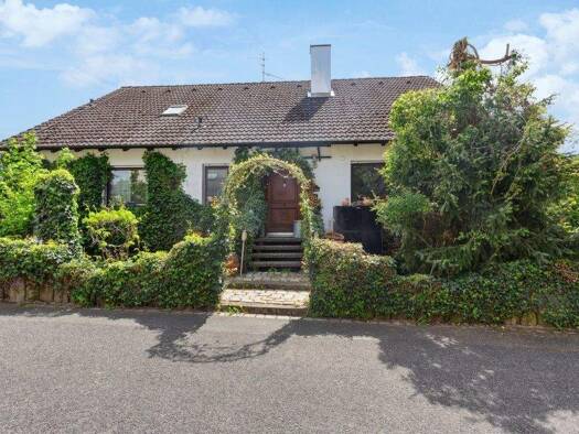 Einfamilienhaus zum Kauf 380.000 € 5 Zimmer 152,4 m² 594 m² Grundstück Unterlindelburg Schwarzenbruck / Unterlindelburg 90592