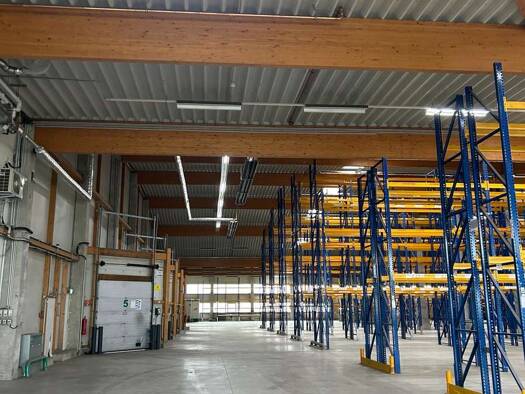 Lagerhalle zur Miete provisionsfrei 5.000 m² Lagerfläche teilbar von 5.000 m² bis 5.000 m² Stelle Stelle 21435