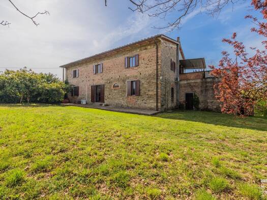 Rustico zum Kauf 650.000 € 5 Zimmer 430 m² 9.000 m² Grundstück frei ab sofort Borgo San Lorenzo