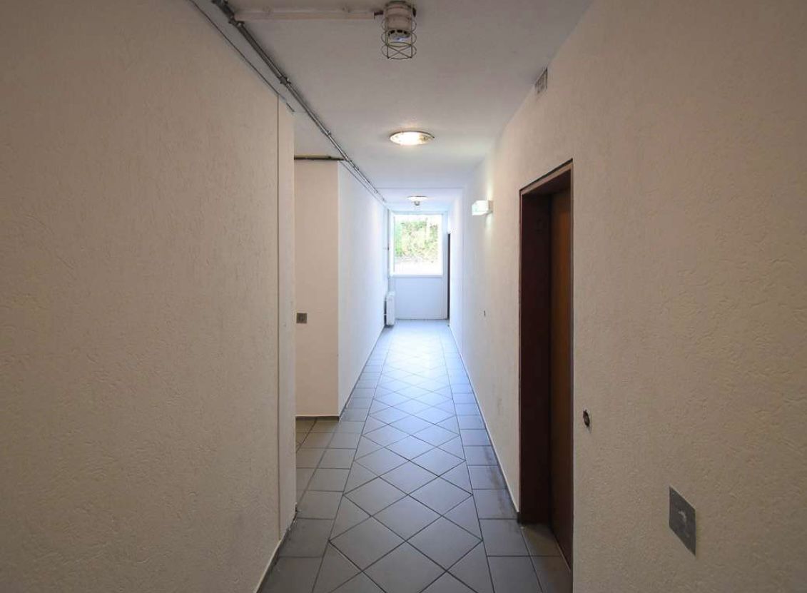 Studio zum Kauf provisionsfrei 25.000 € 1 Zimmer 18 m²<br/>Wohnfläche 9.<br/>Geschoss Groner Landstraße 9 Gartetalbahnhof Göttingen 37073