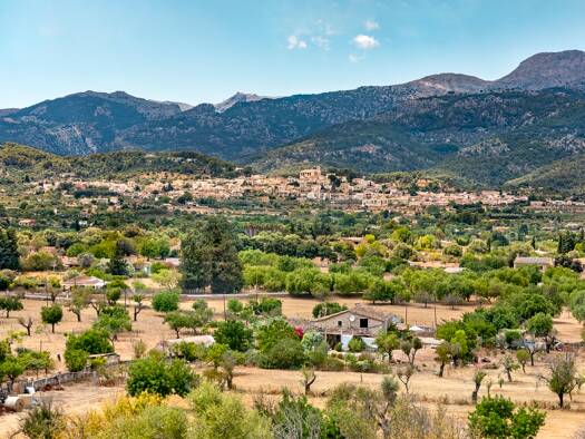 Bauernhaus zum Kauf 2.000.000 € 2 Zimmer 42.000 m² Grundstück Selva 07313